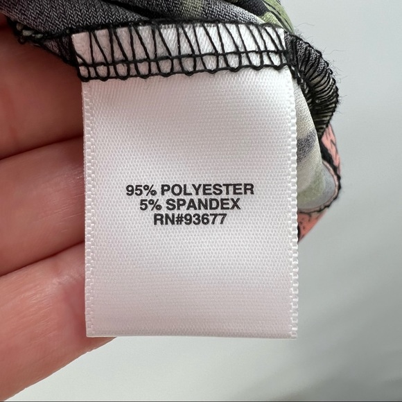 Liz Claiborne floral sleeveless ladies top size M - Picture 7 of 9